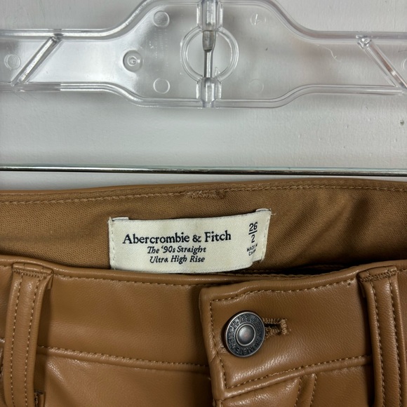 Abercrombie & Fitch The 90’s Straight Ultra High Rise Faux Leather Pants Size 26 - Picture 5 of 8